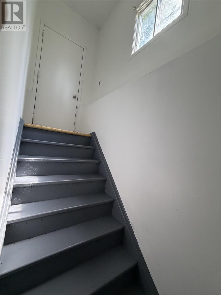 9 Lisbon Rd Property Photo 18