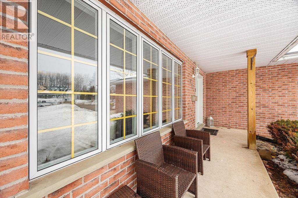 27 Plummer Ct Property Photo 4