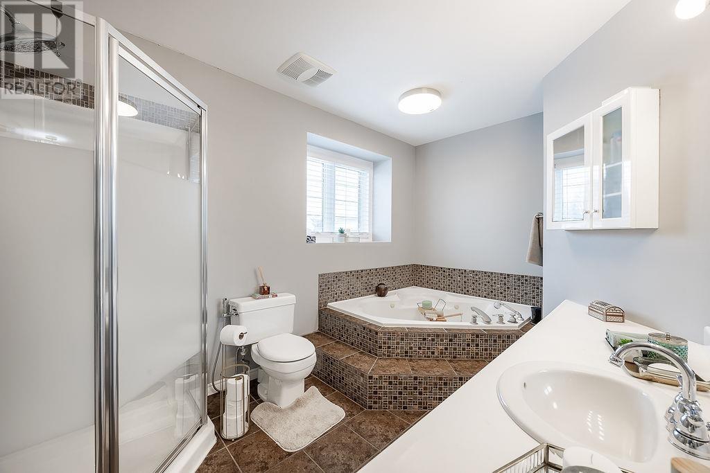 27 Plummer Ct Property Photo 22