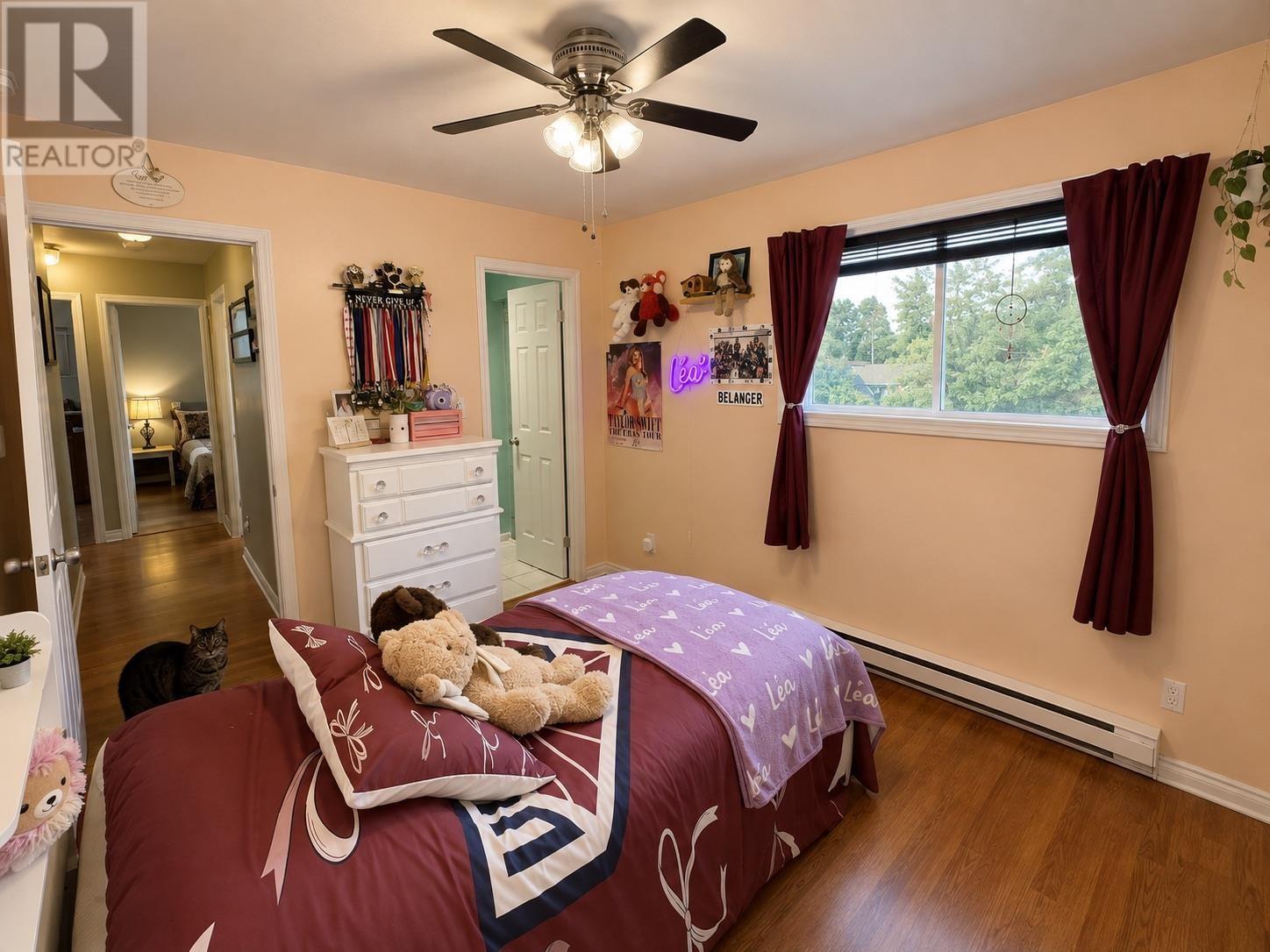 12 Maple St Property Photo 19