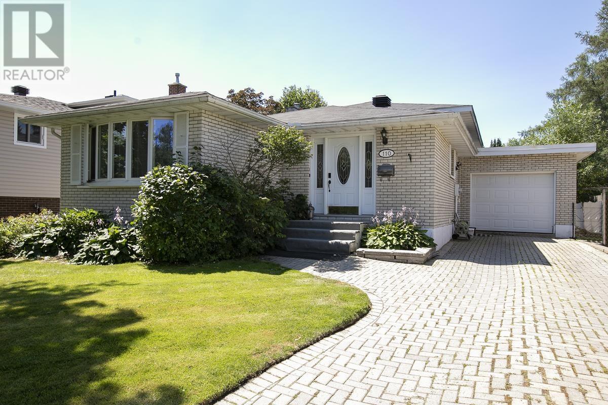 110 Country Club PL