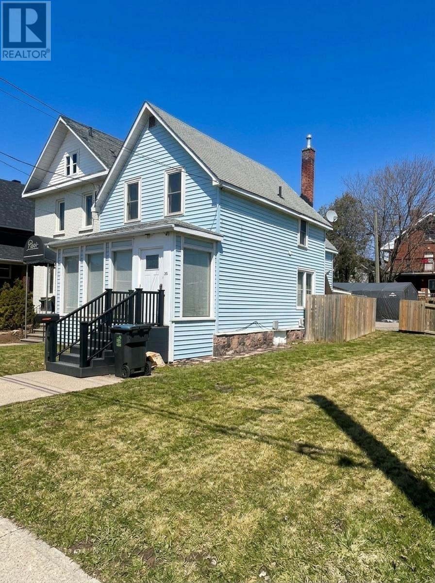 356 Albert ST Property Photo 1