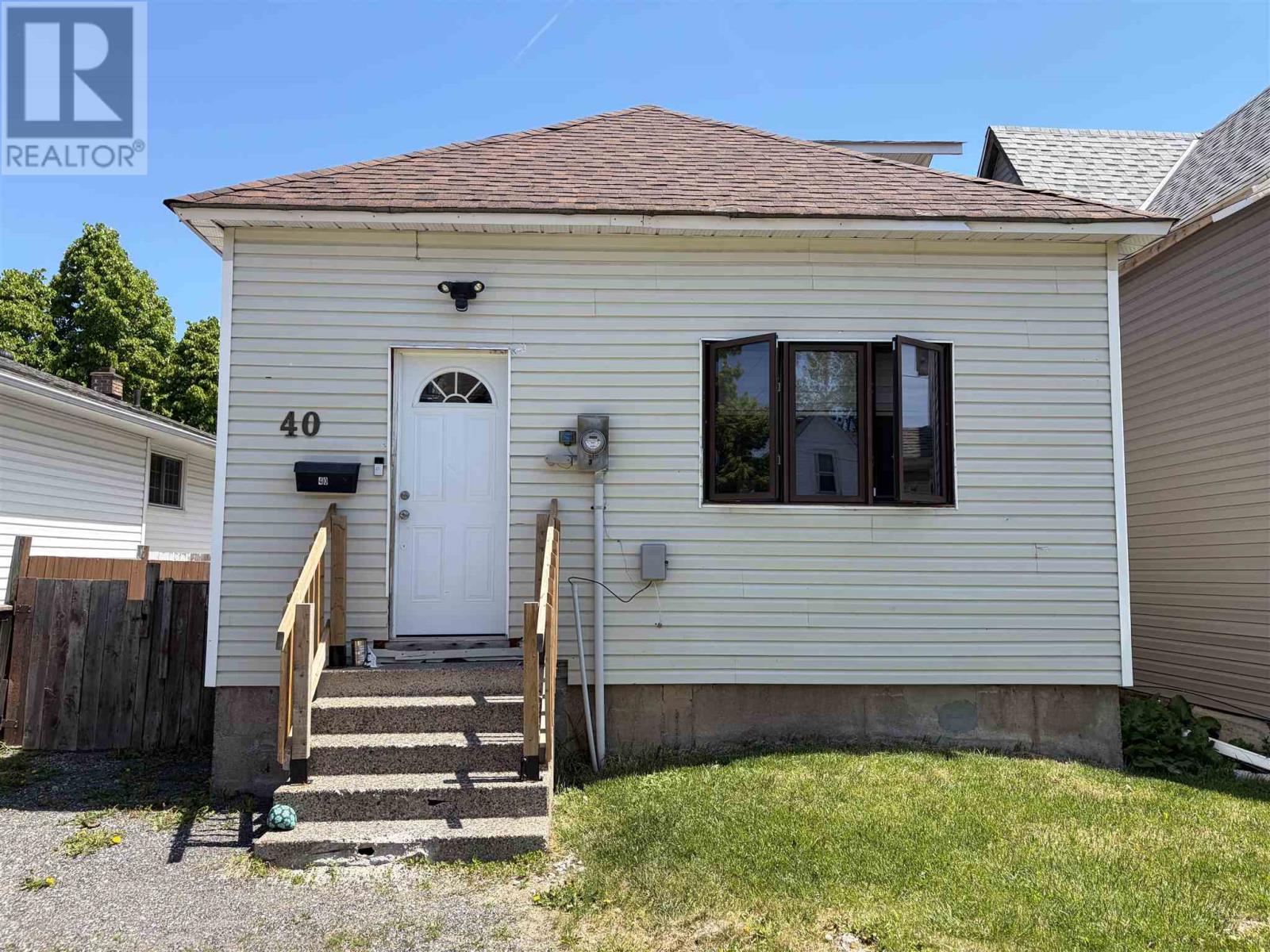 40 Algoma AVE