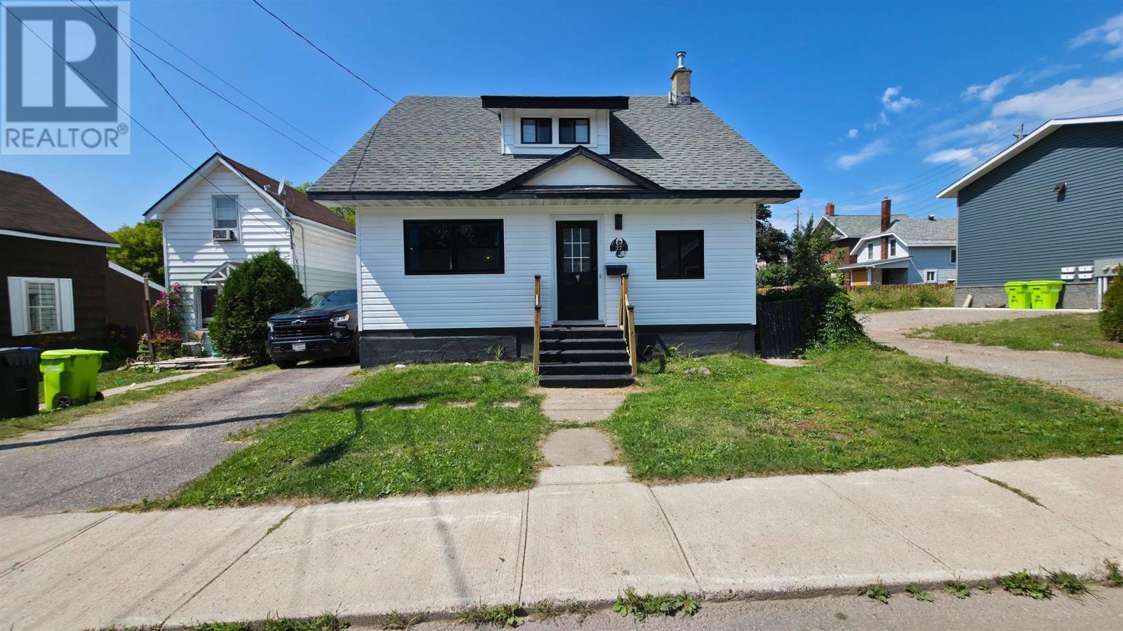 27 Abbott ST Property Photo 1