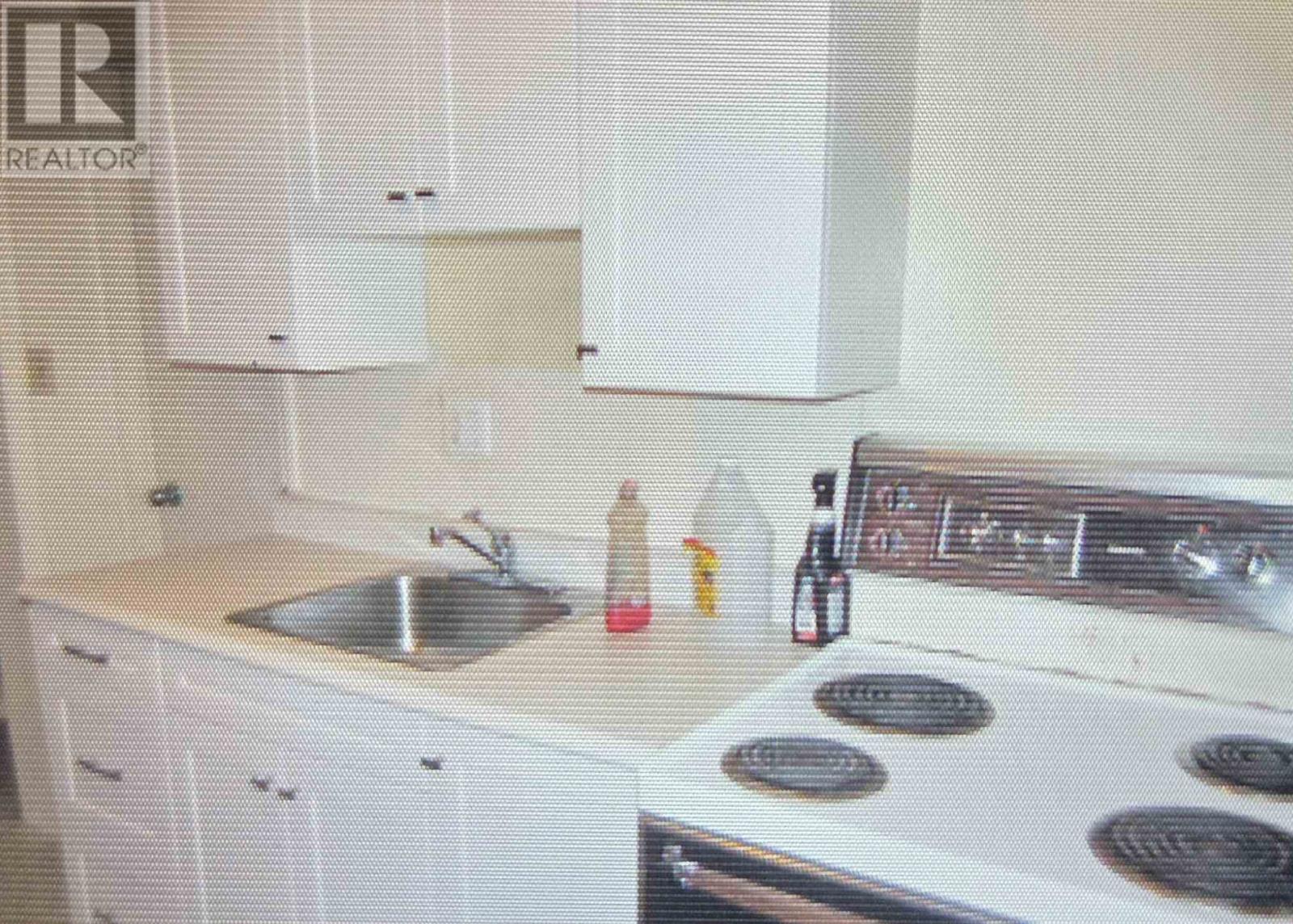 190 Axmith Ave Property Photo 10
