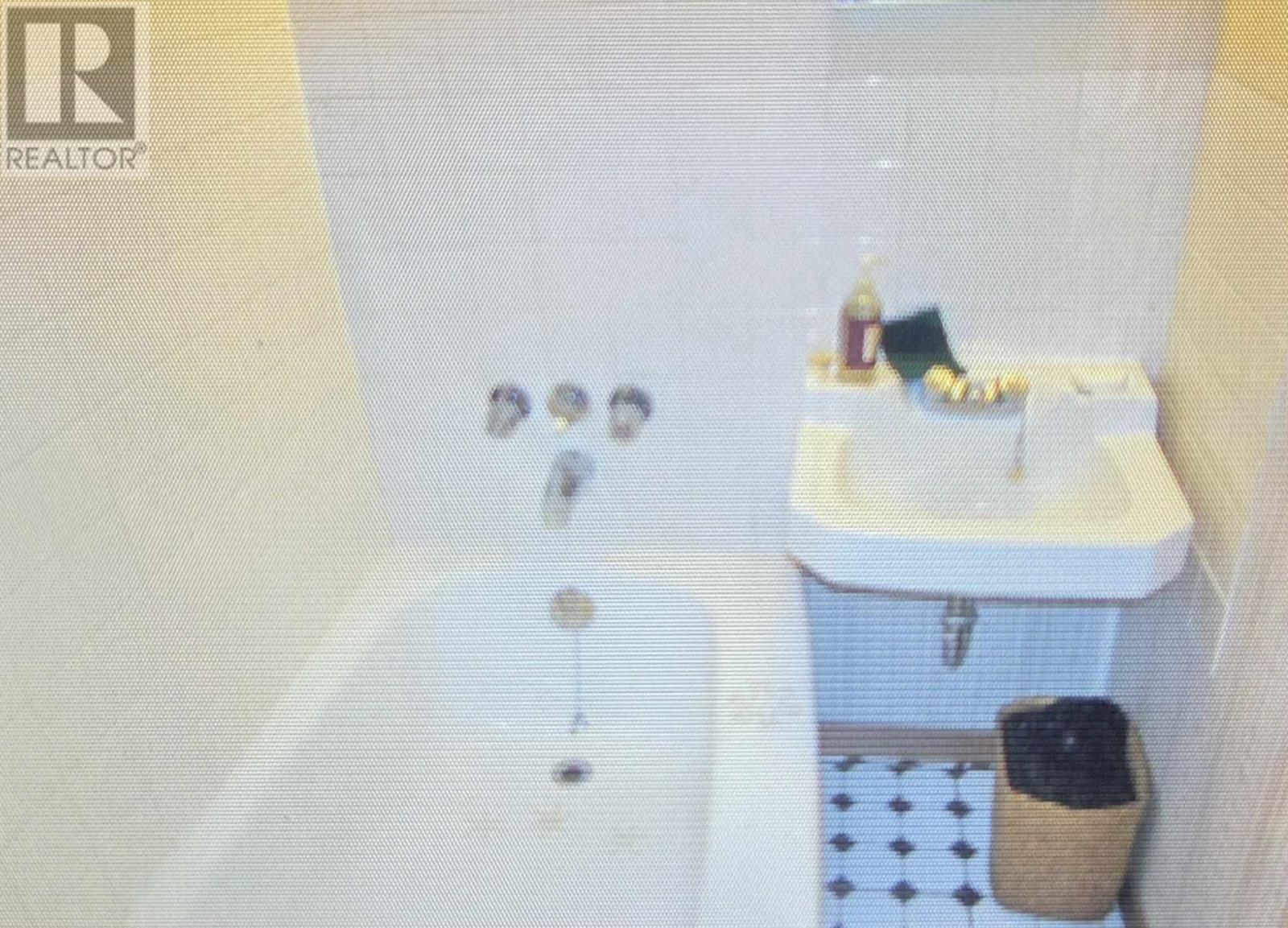 190 Axmith Ave Property Photo 15