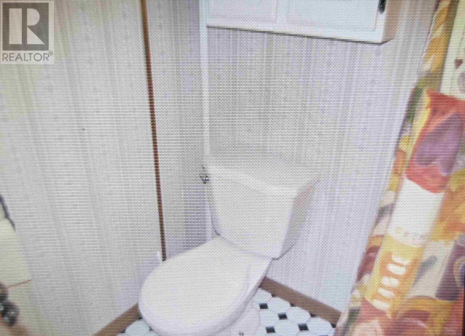 190 Axmith Ave Property Photo 17