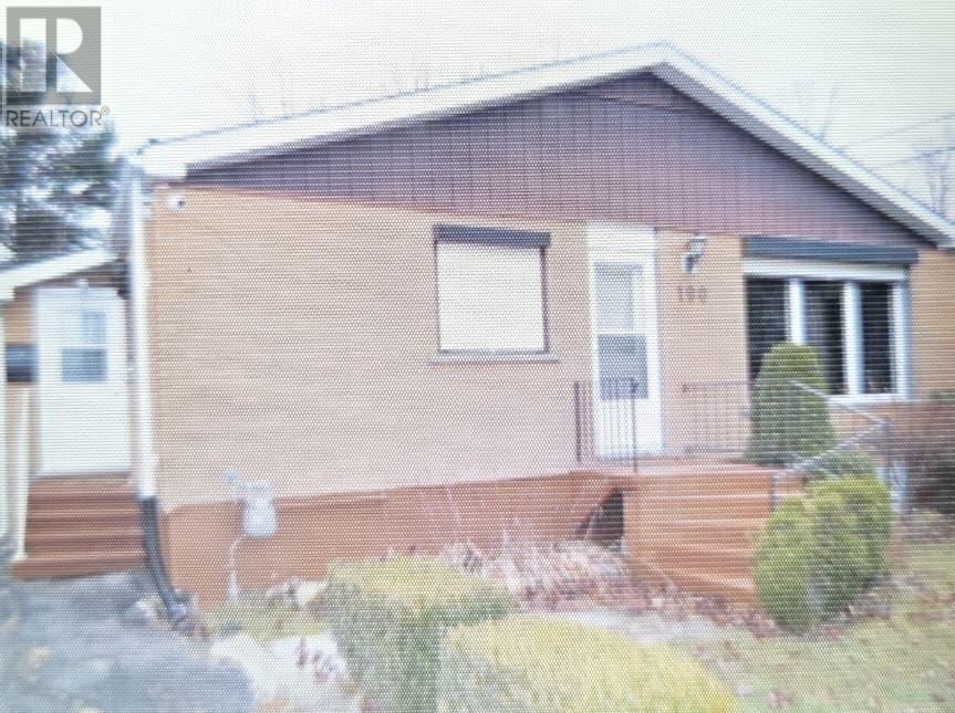 190 Axmith Ave Property Photo 20