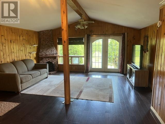 575 Granary Lake Rd Property Photo 4
