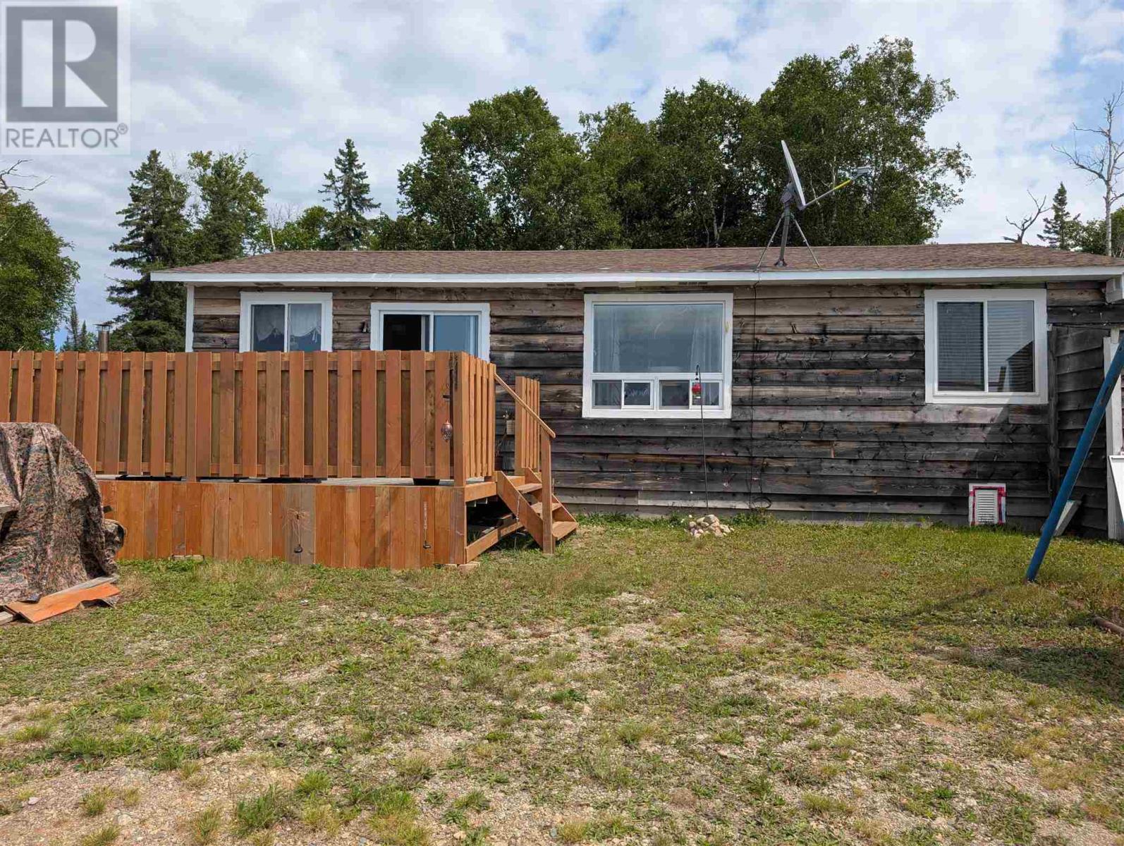 524 Highway 101 Property Photo 1