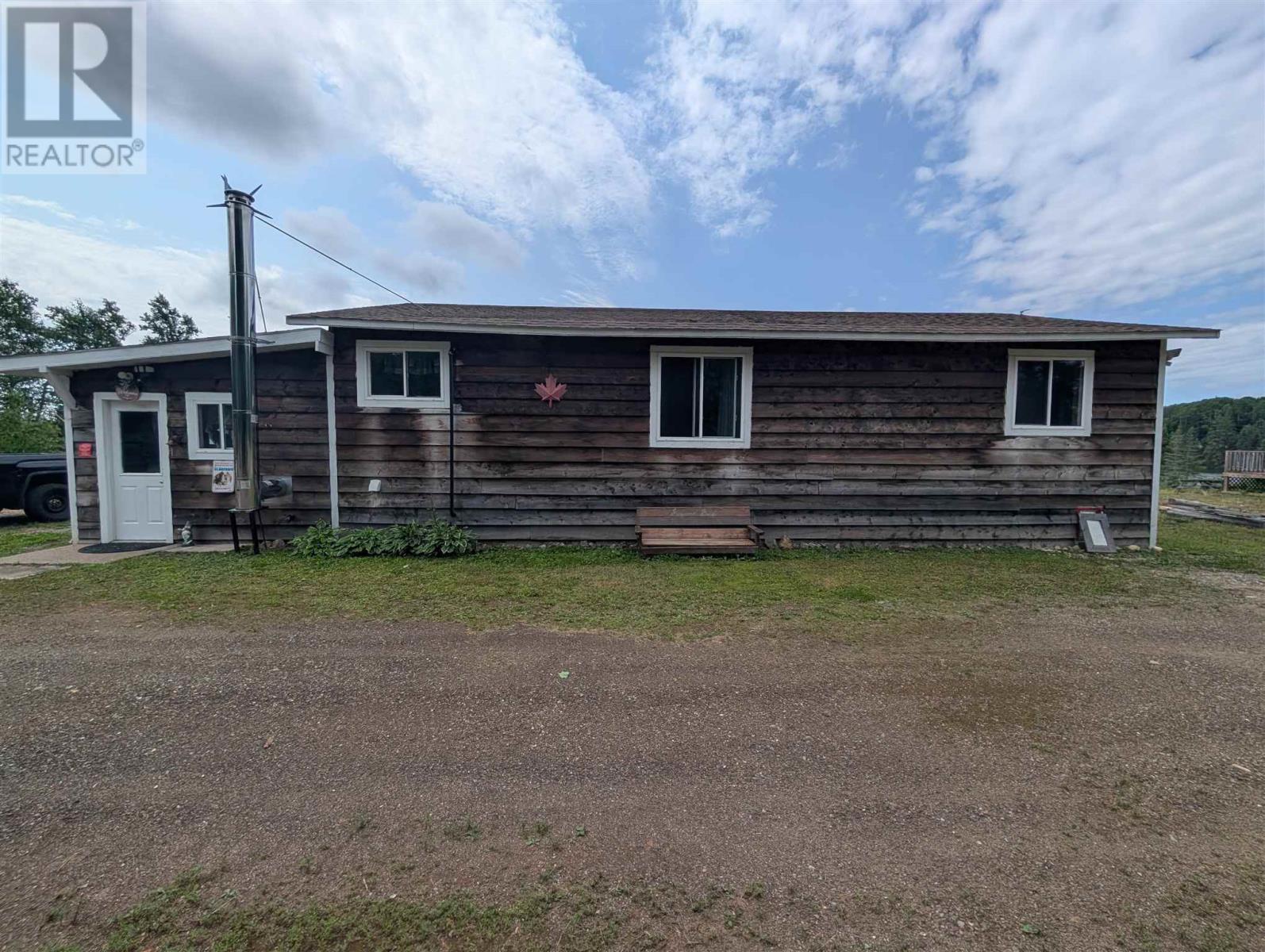 524 Highway 101 Property Photo 4