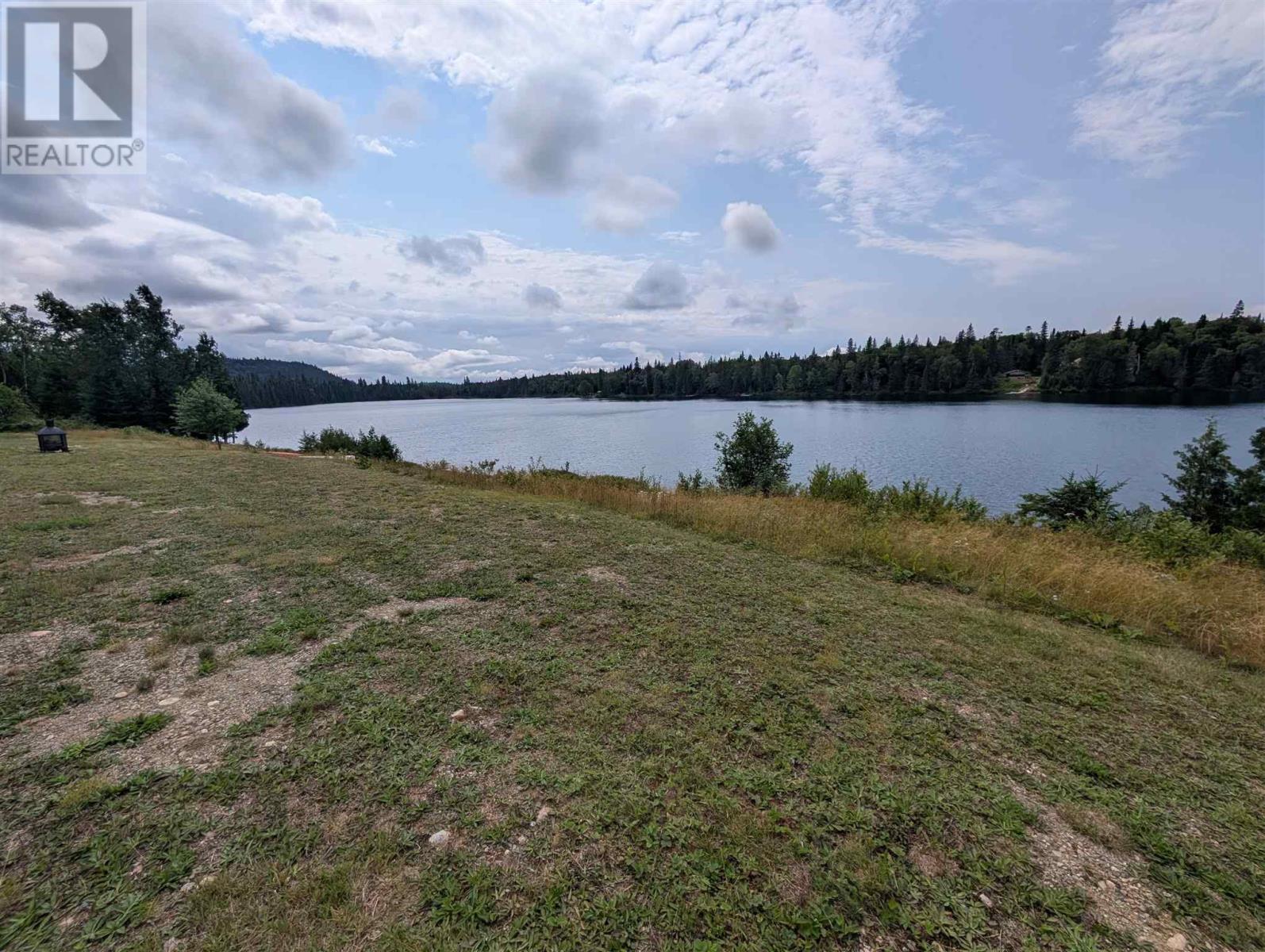 524 Highway 101 Property Photo 7