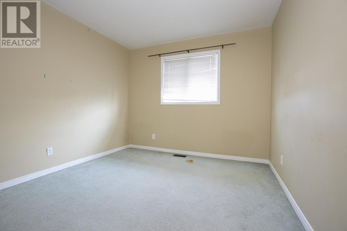 987 Lake St Property Photo 35
