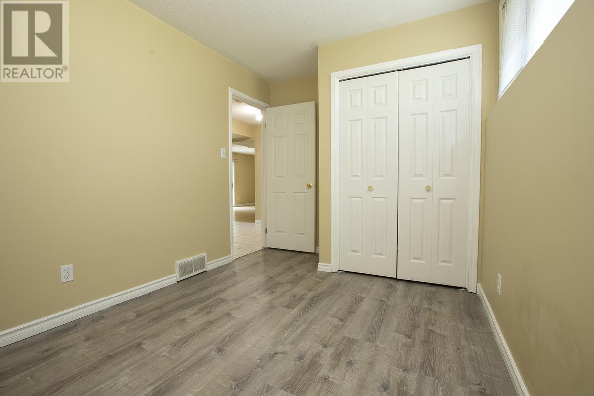 987 Lake St Property Photo 46