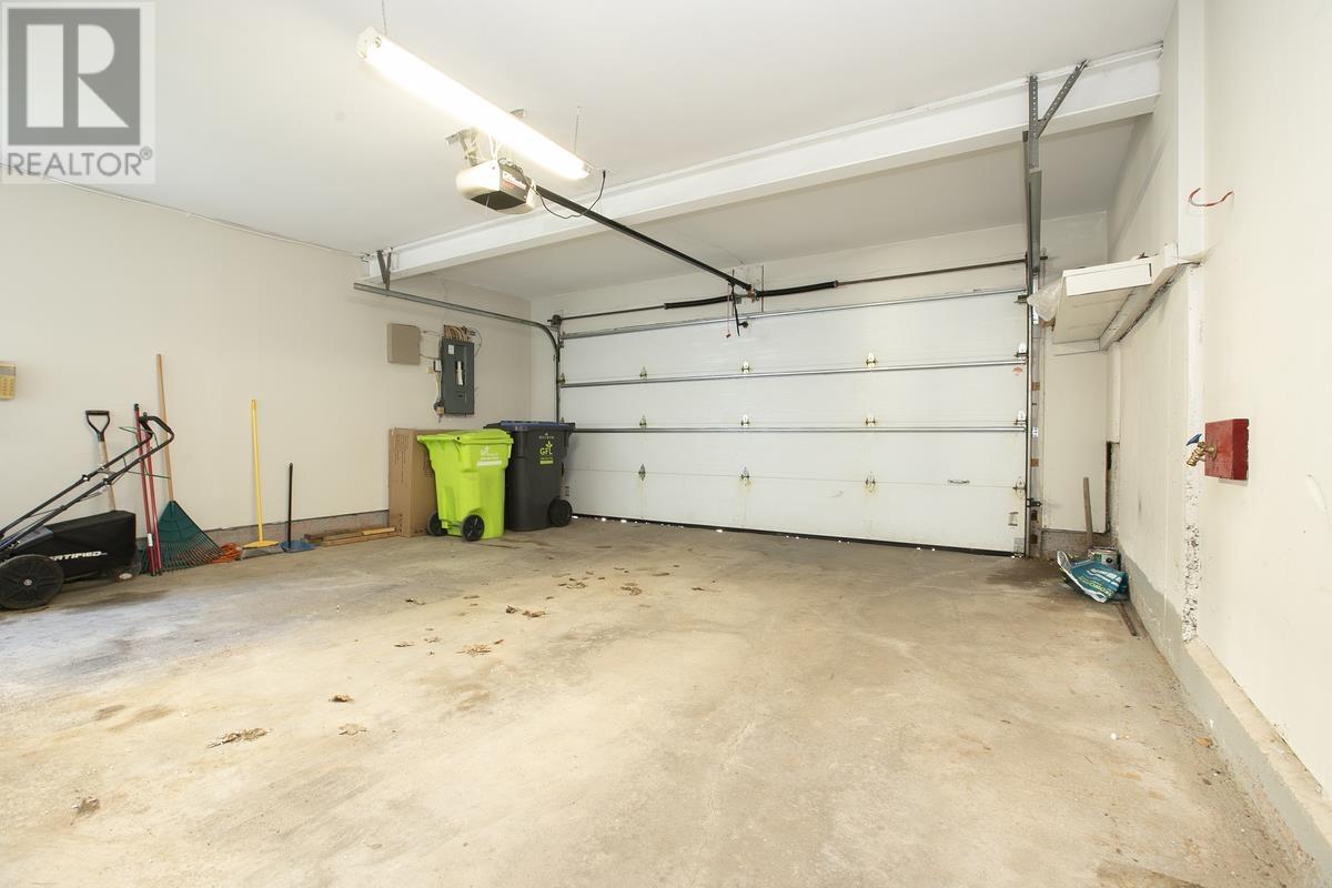 987 Lake St Property Photo 49