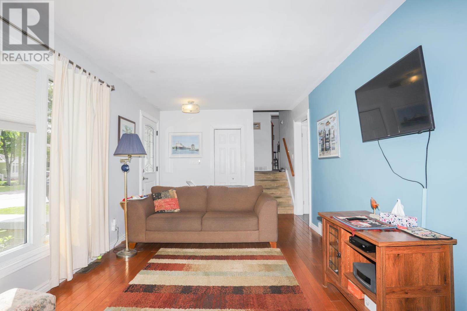 71 Dablon St Property Photo 4