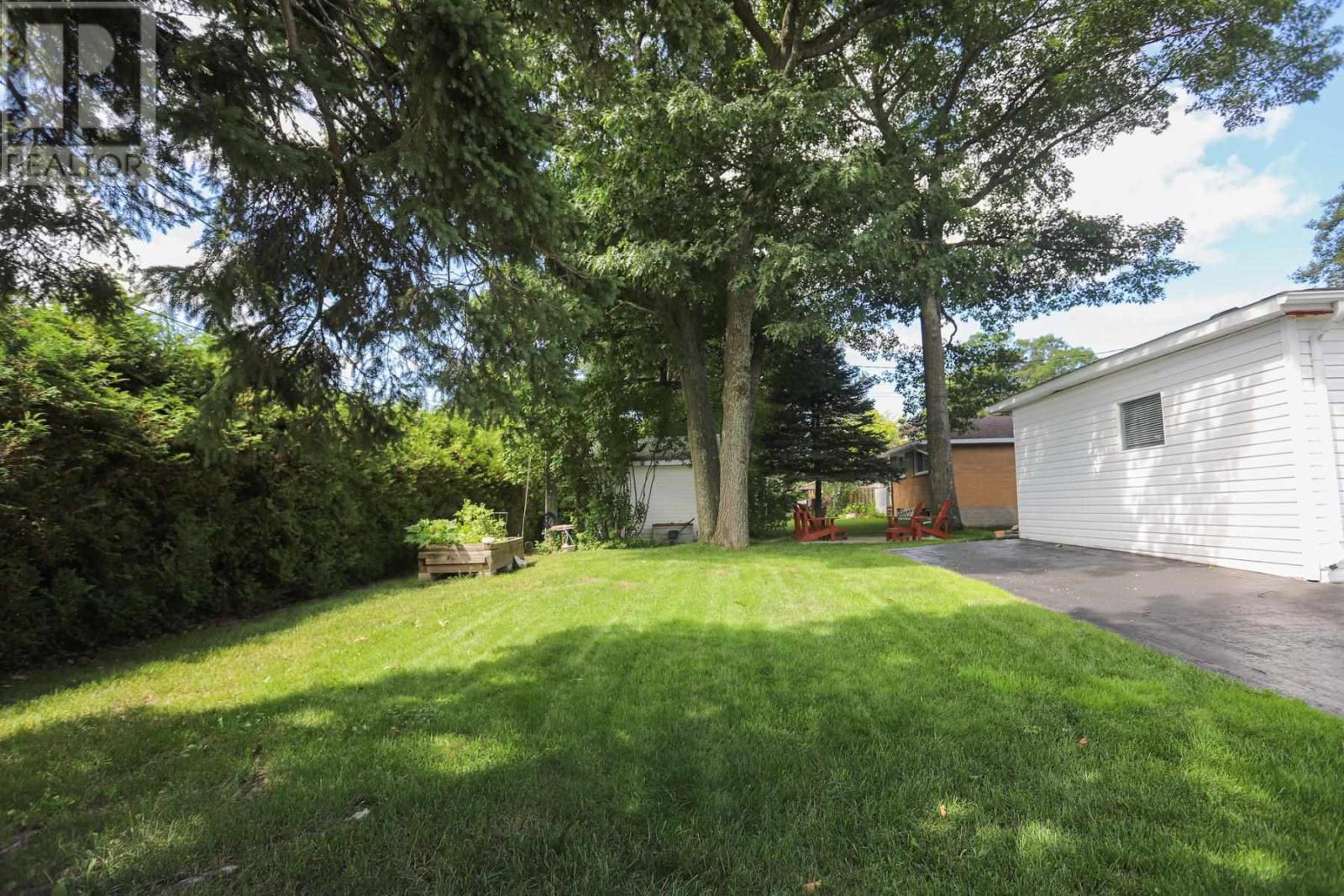 71 Dablon St Property Photo 33