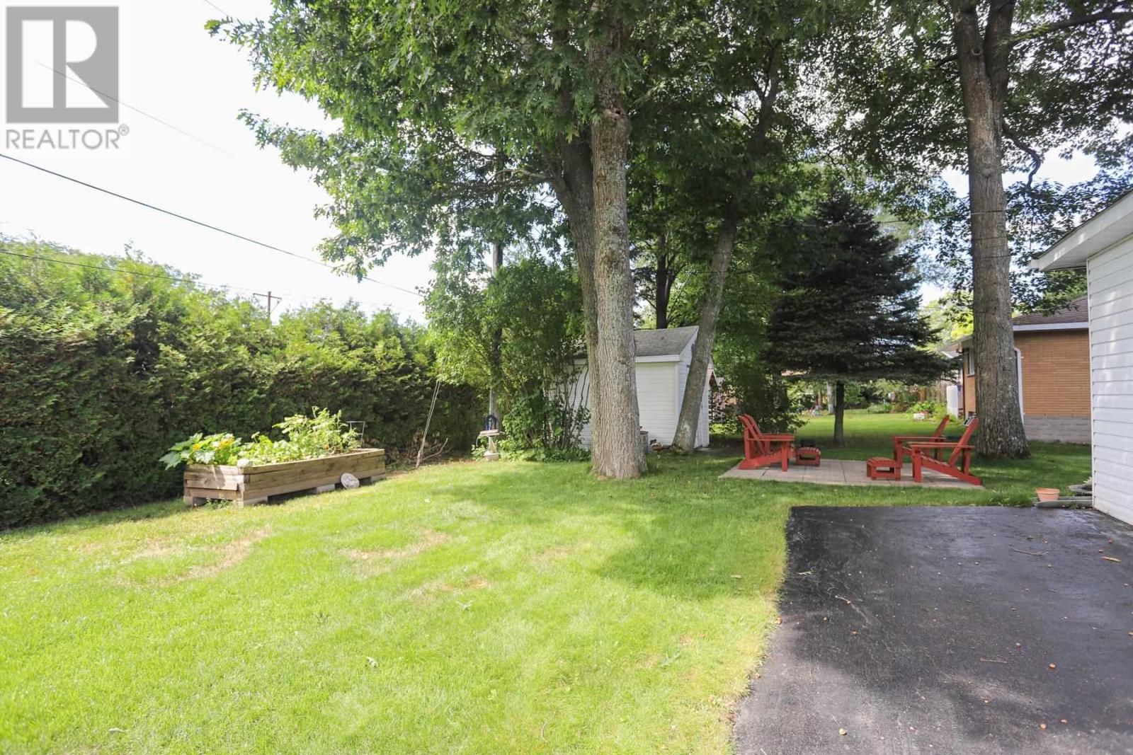 71 Dablon St Property Photo 37