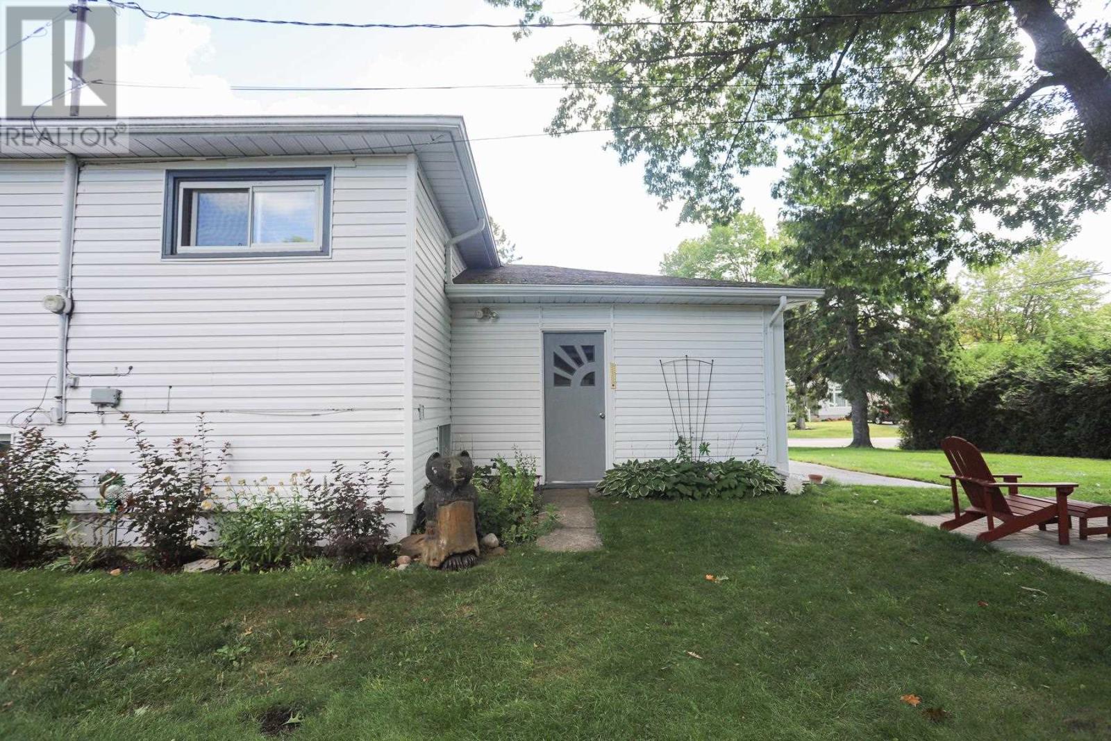 71 Dablon St Property Photo 41