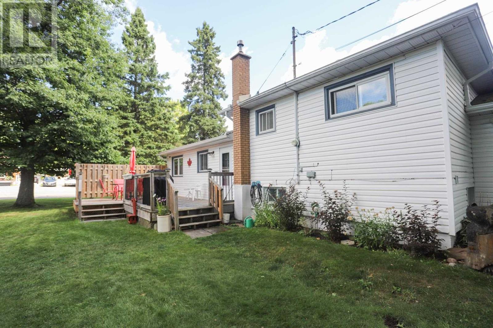 71 Dablon St Property Photo 42