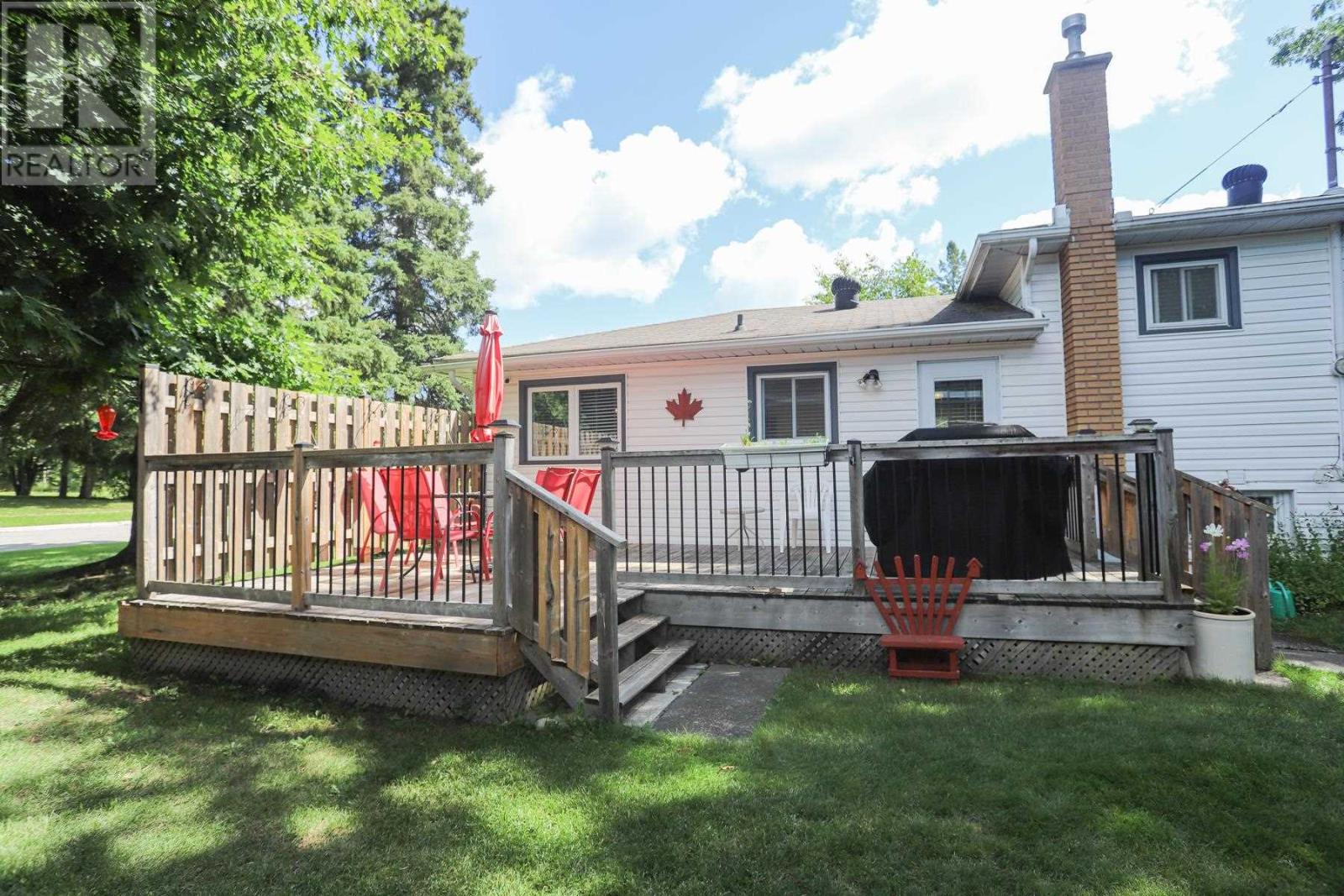 71 Dablon St Property Photo 43