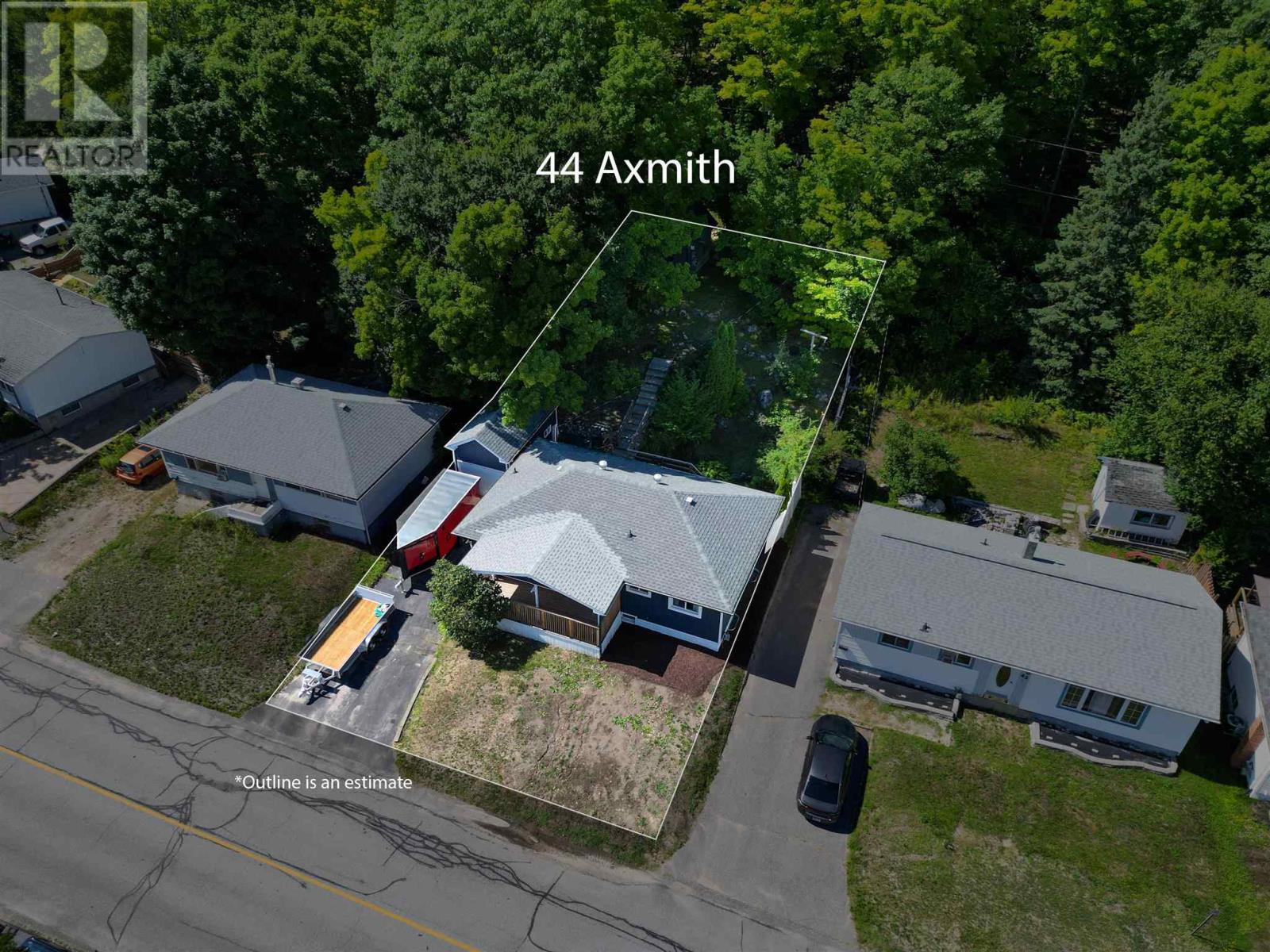 44 Axmith Ave Property Photo 2