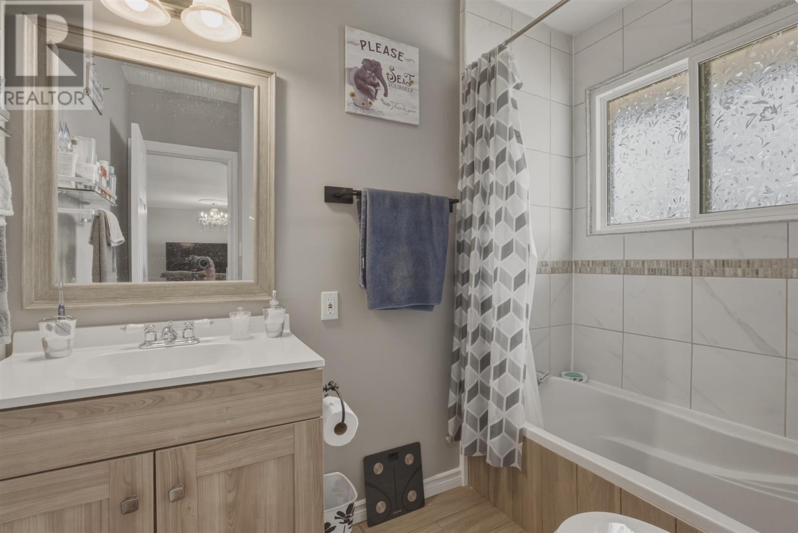 44 Axmith Ave Property Photo 13