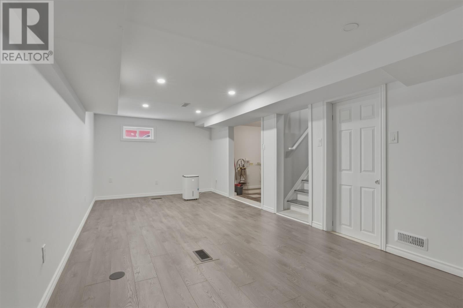 44 Axmith Ave Property Photo 18