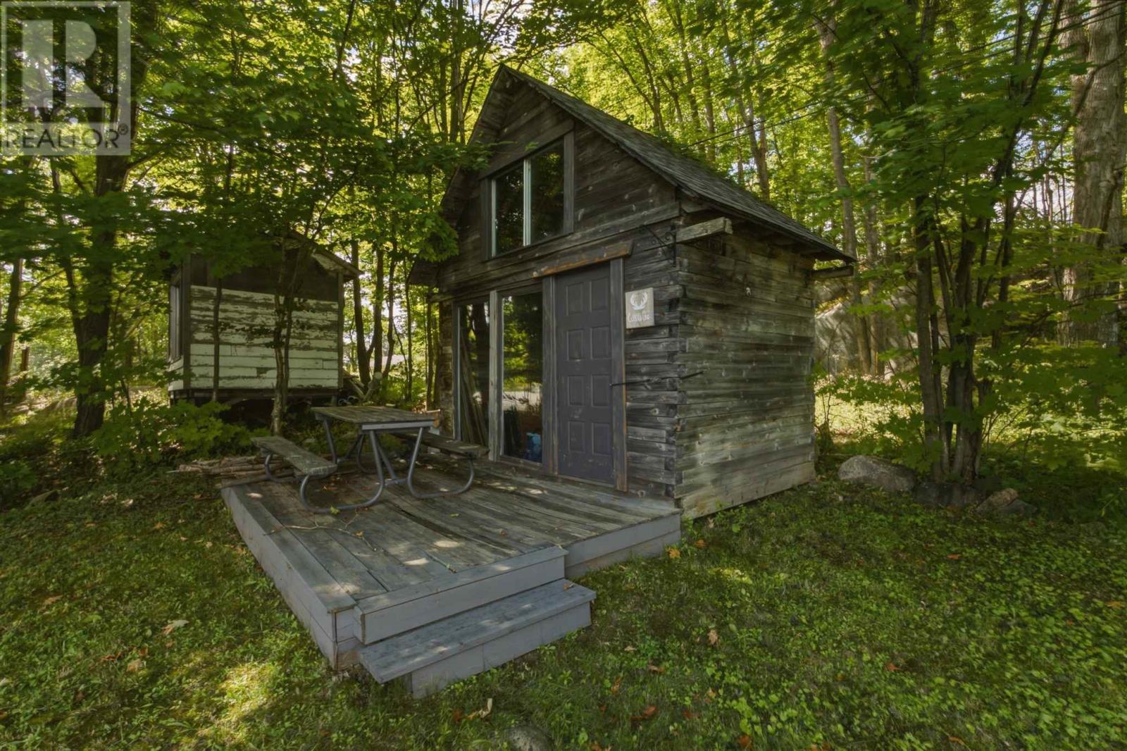 44 Axmith Ave Property Photo 33