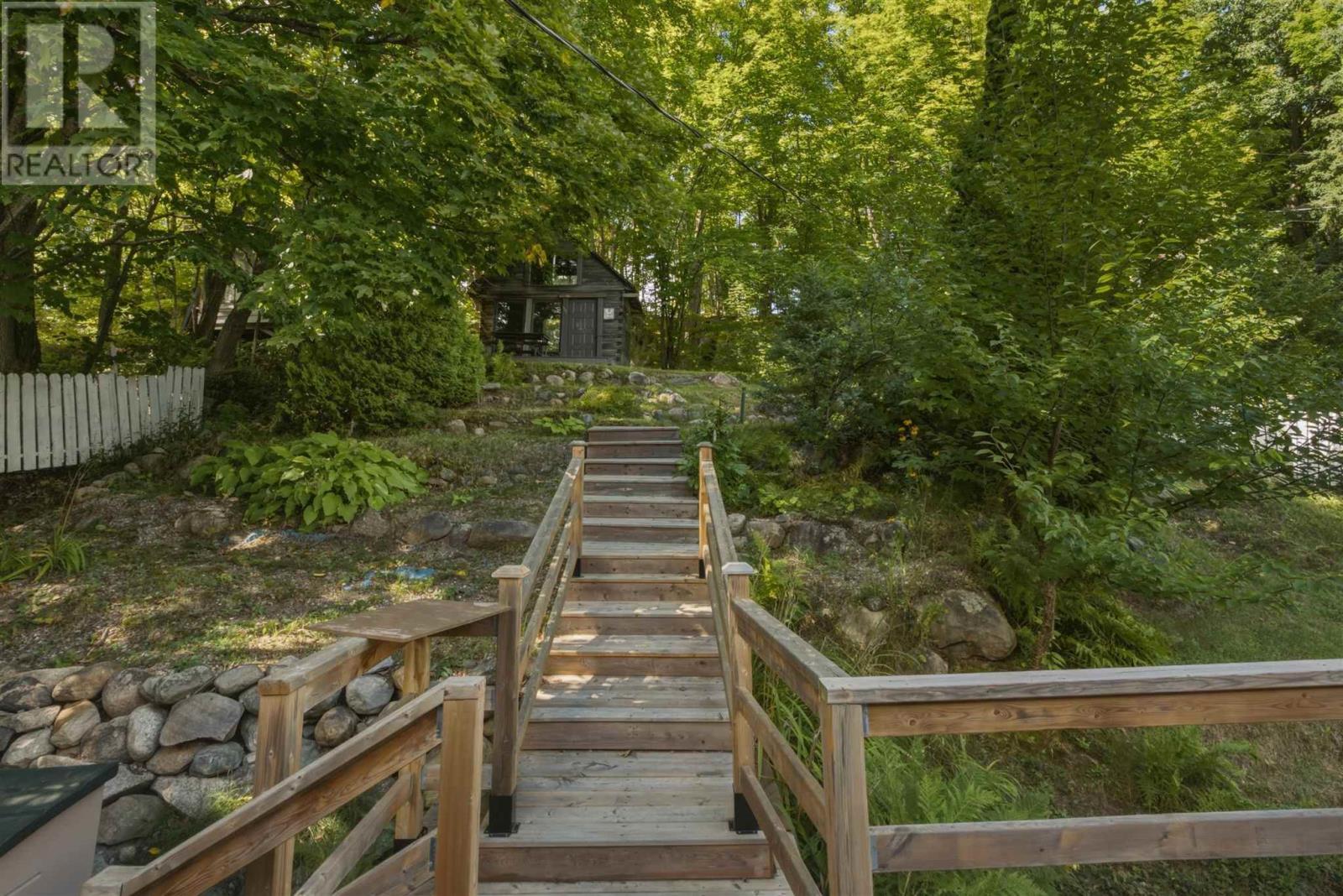 44 Axmith Ave Property Photo 34