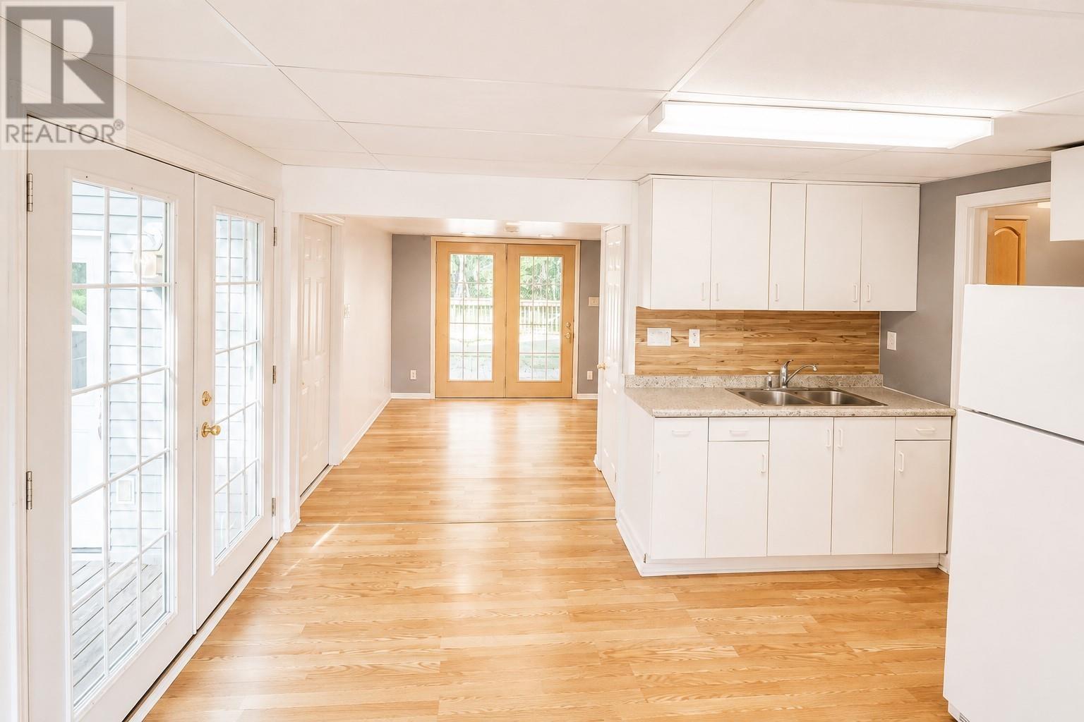 25 Hess St Property Photo 5