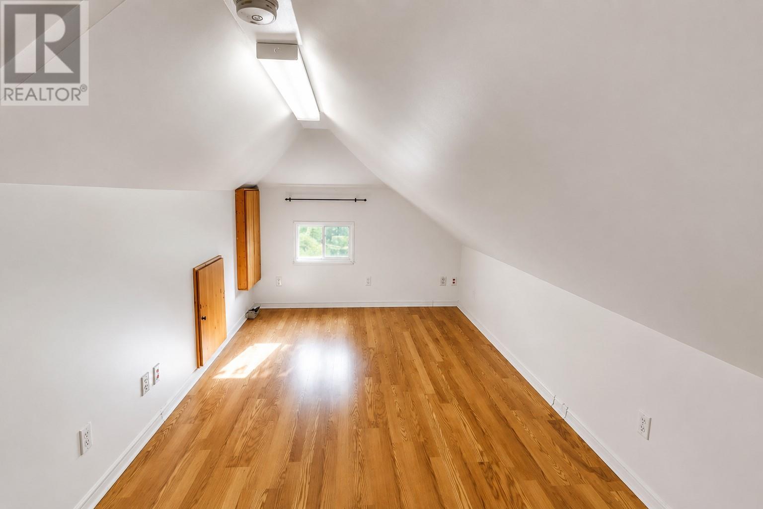 25 Hess St Property Photo 12