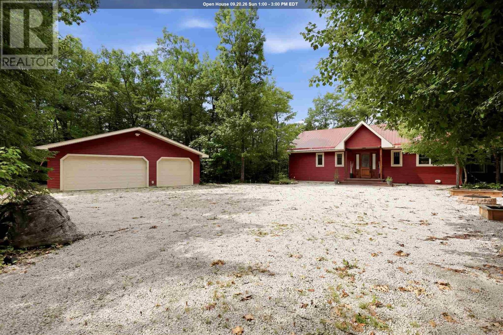 687 Finns Bay Rd Property Photo 1