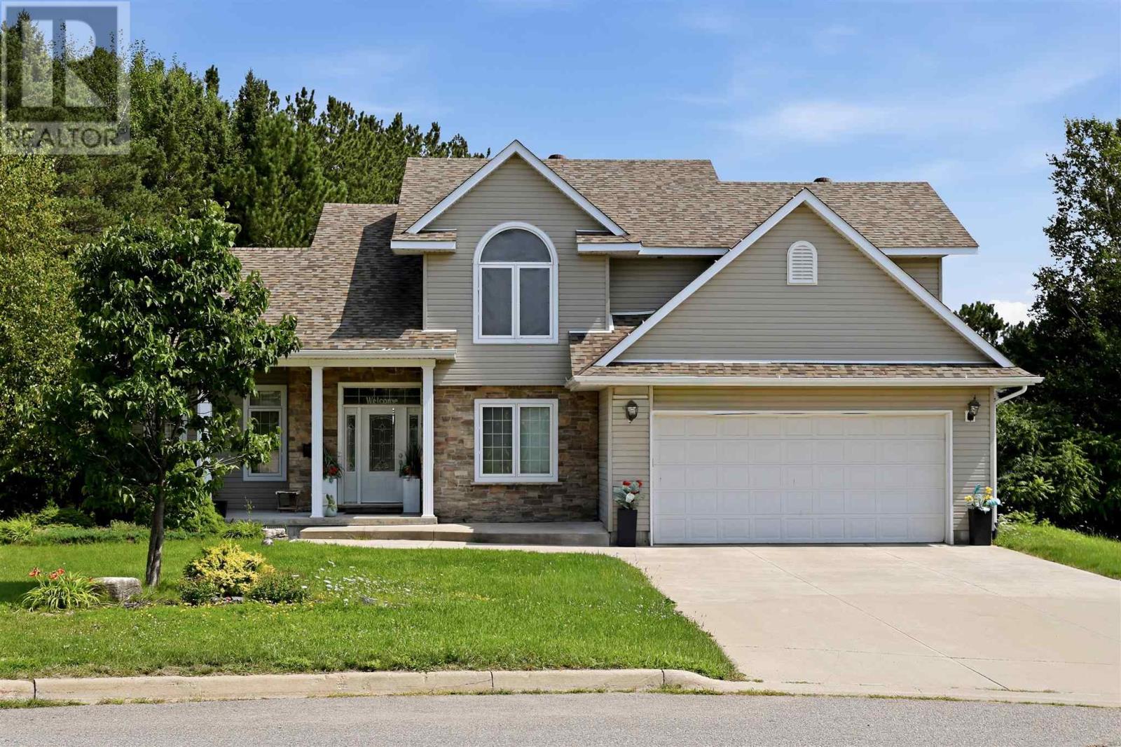 6 Millstream DR