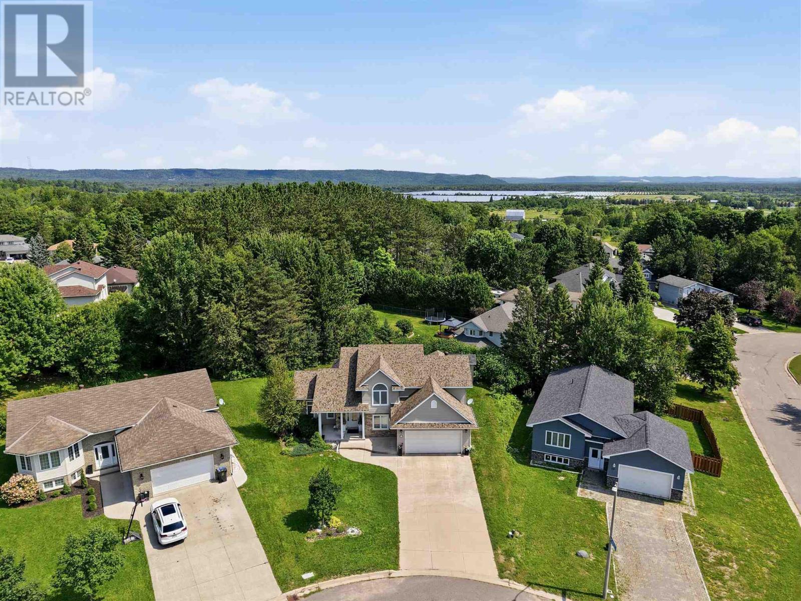 6 Millstream Dr Property Photo 12