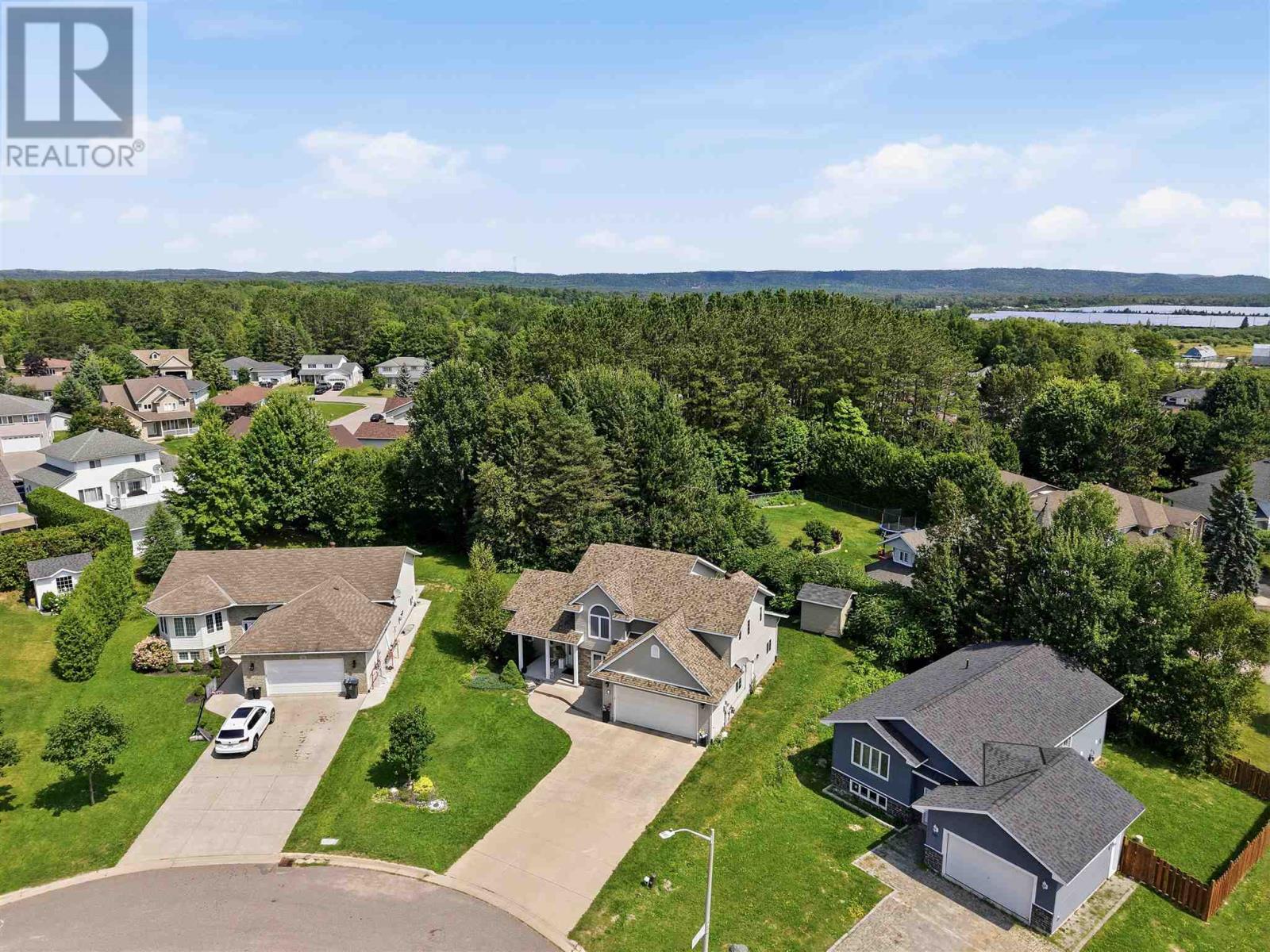 6 Millstream Dr Property Photo 13