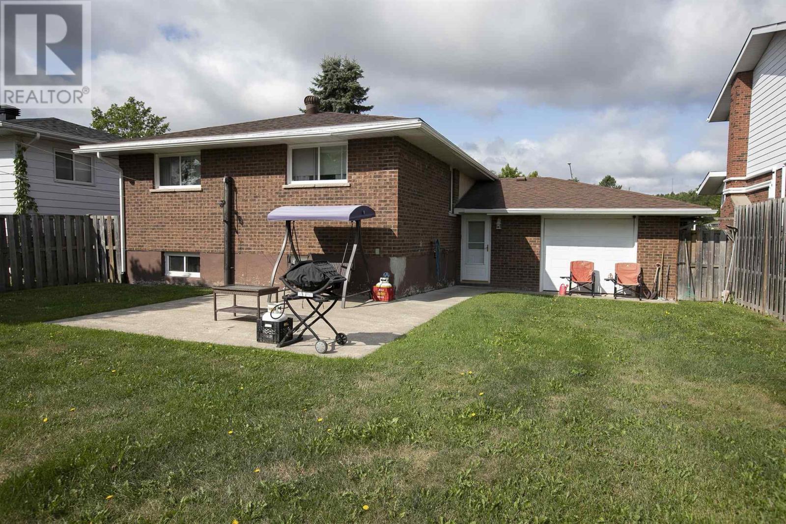 52 Danby Rd Property Photo 6
