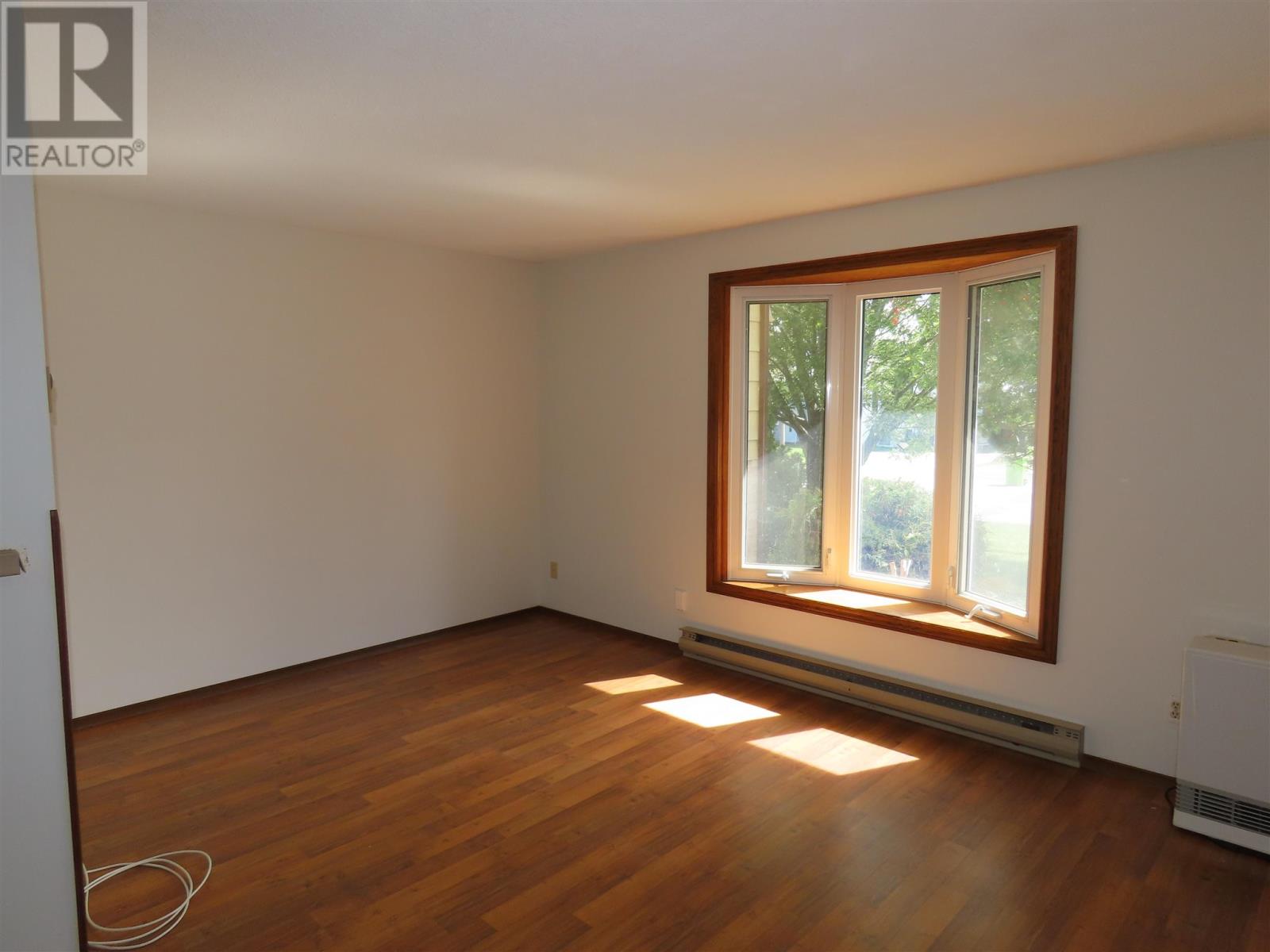 32 Breton Rd Property Photo 6
