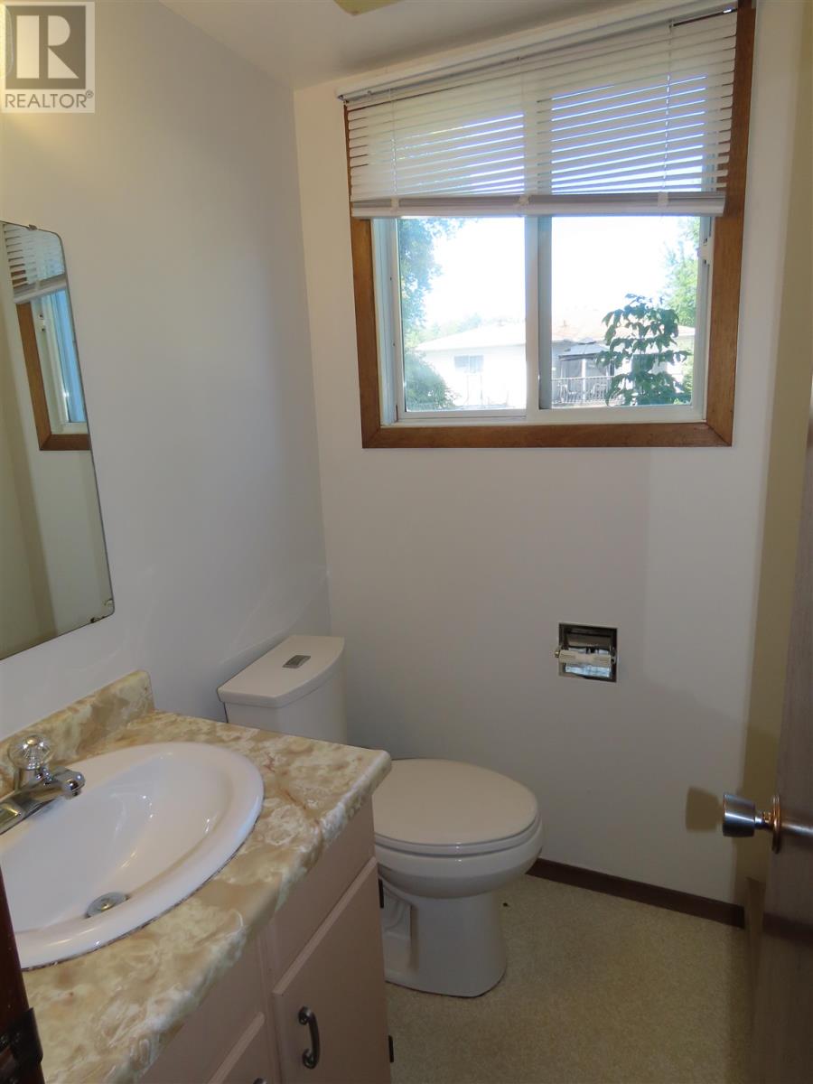 32 Breton Rd Property Photo 7