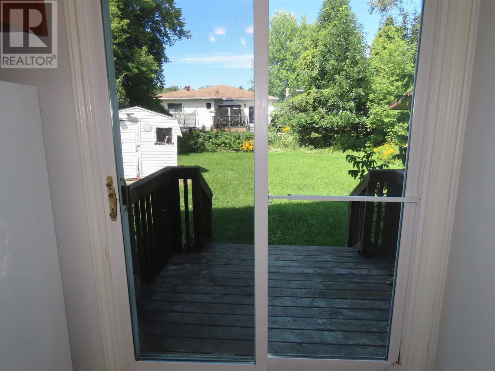 32 Breton Rd Property Photo 18