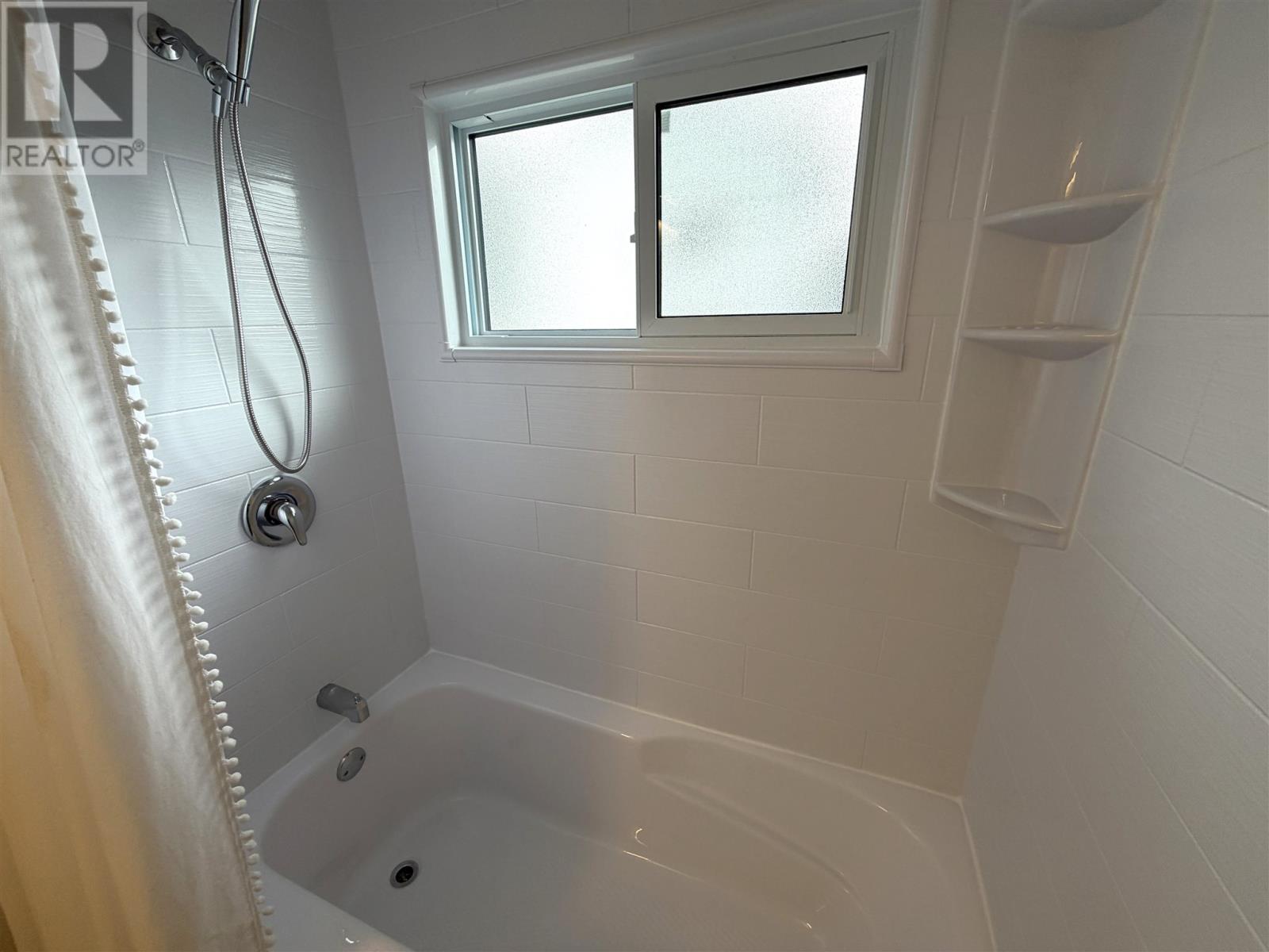 74 Roman Ave Property Photo 16