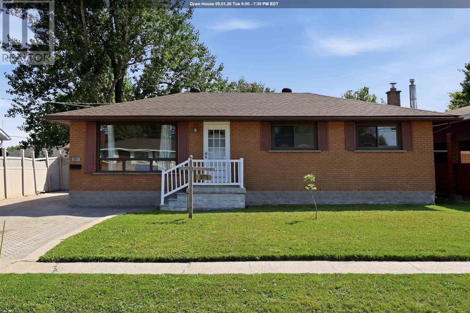 371 Doncaster Rd Property Photo 1