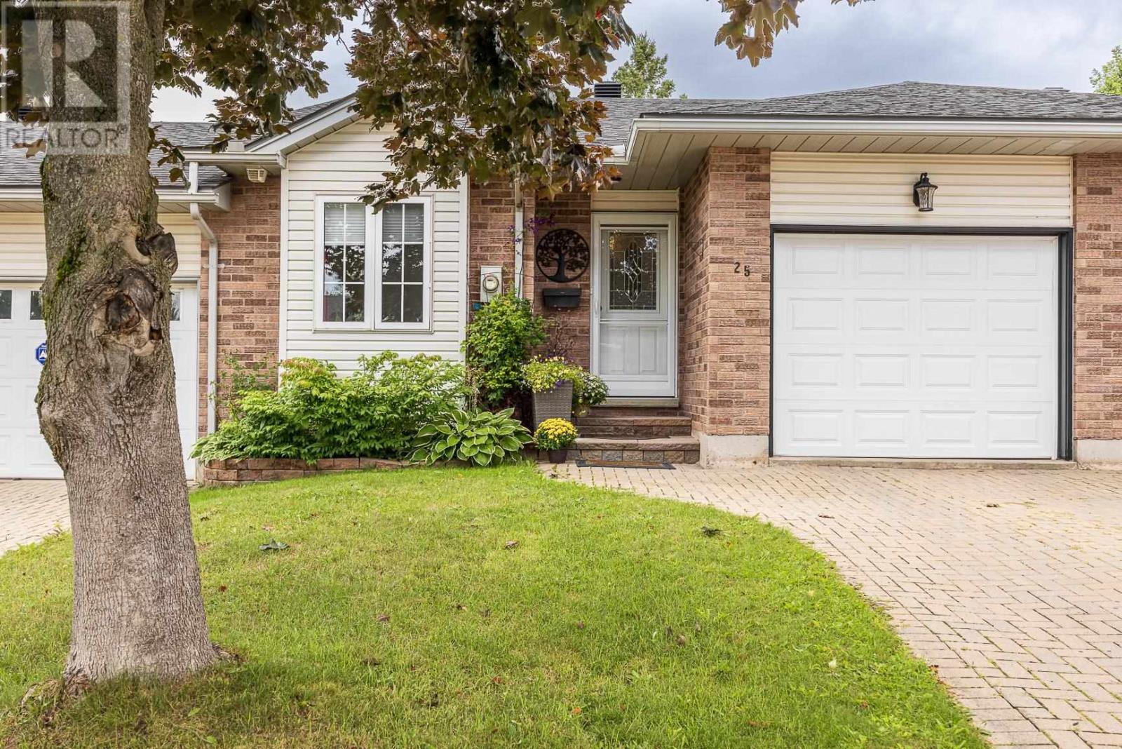 25 Village CT