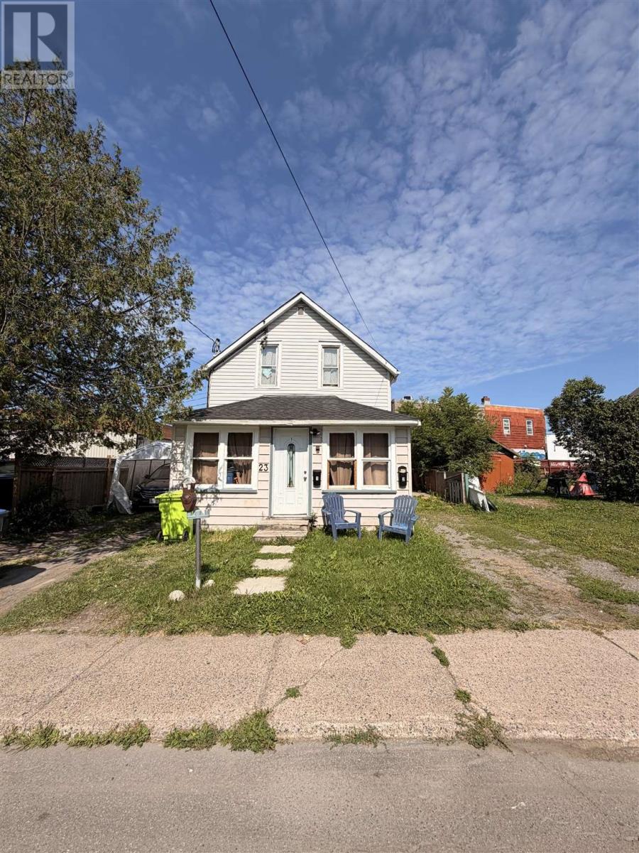 23 Blucher St Property Photo 4