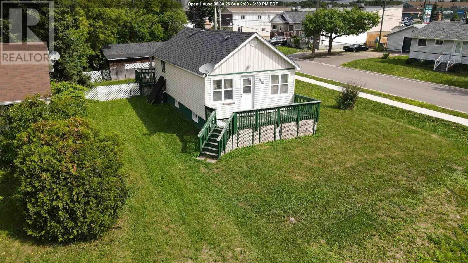 16 Stevens St Property Photo 1