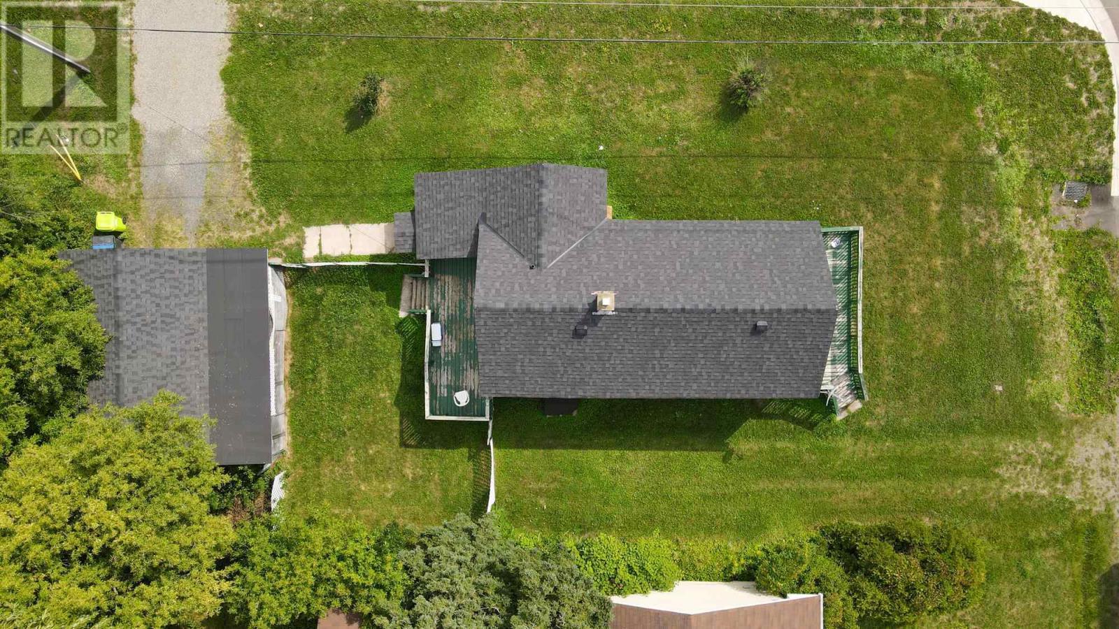 16 Stevens St Property Photo 2