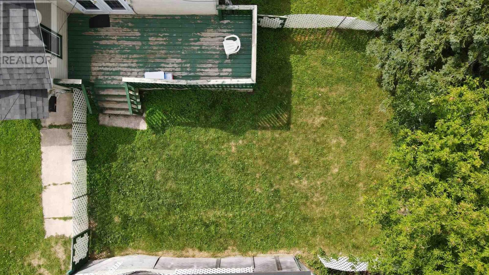 16 Stevens St Property Photo 8