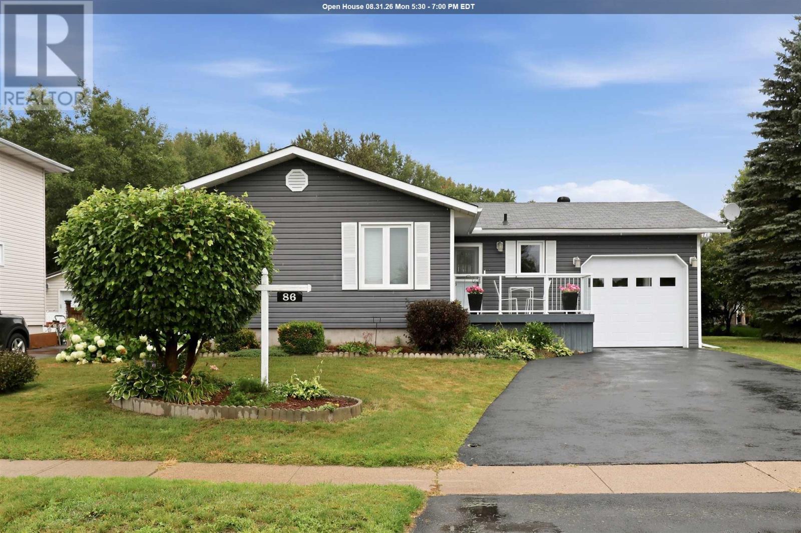 86 Glen Ave Property Photo 1