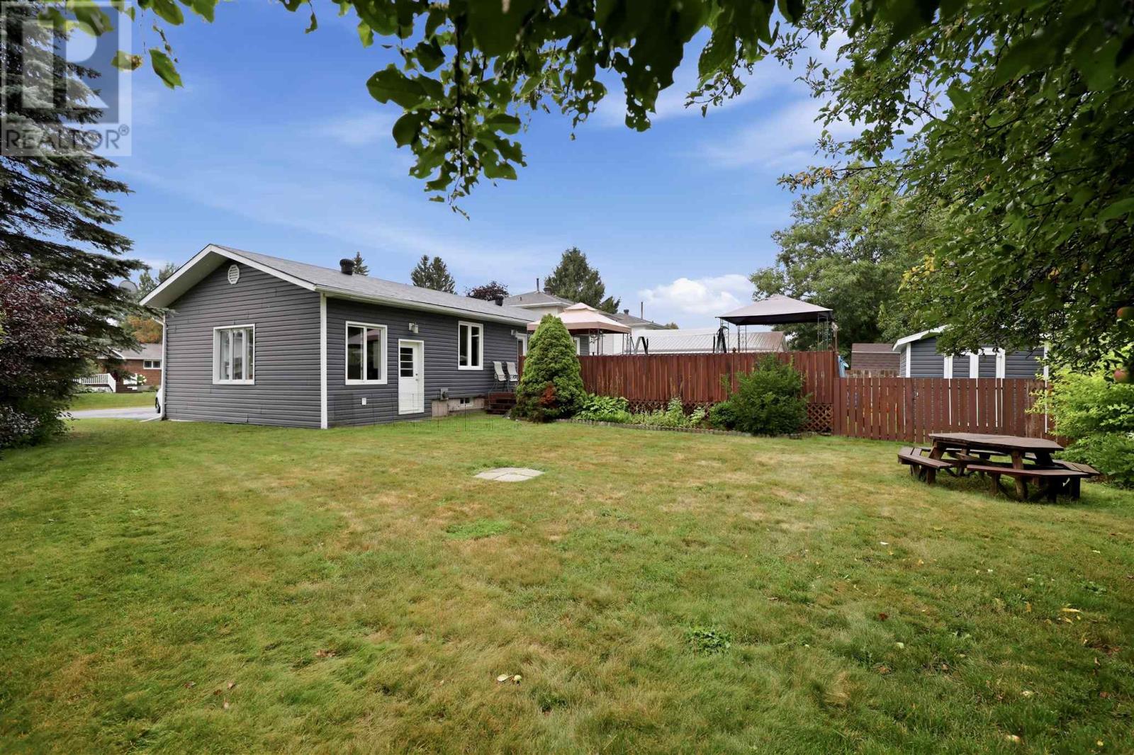 86 Glen Ave Property Photo 41
