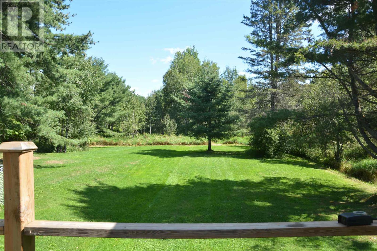 26 Centre Line Rd Property Photo 17